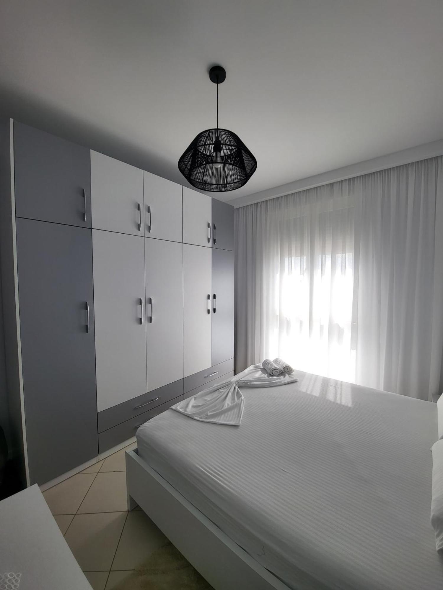 Alex'S Apartment 2 ดูร์เรส ภายนอก รูปภาพ